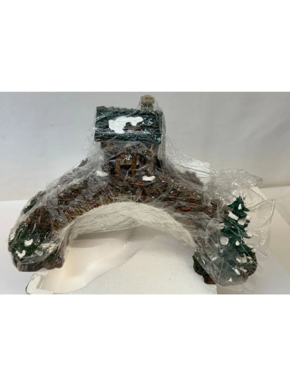 Dept 56 Abington Bridge- retired 2003  Boxed new